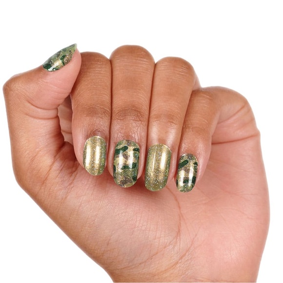 Color Street | Glam-ouflage glitzy camouflage color shifts green to gold glitter - Picture 8 of 9
